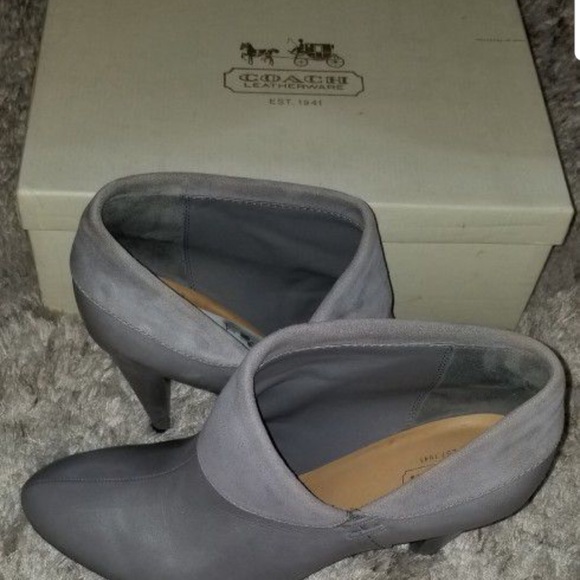 Boots - Picture 2 of 6